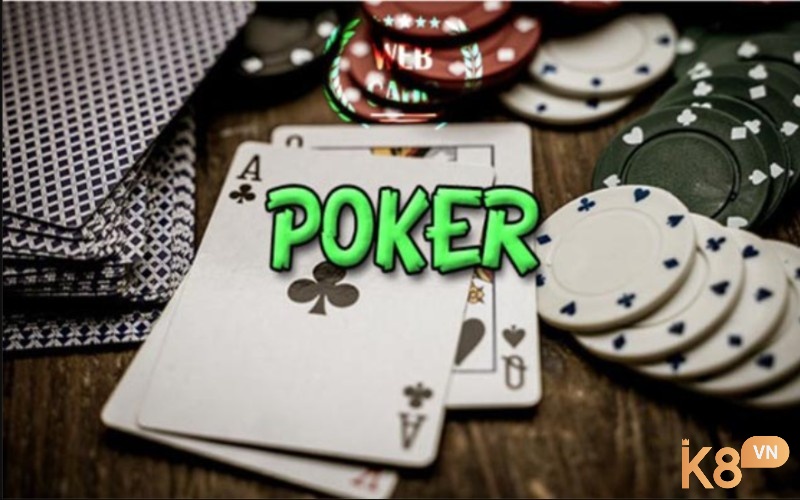 Mẹo chơi poker là hãy tận dụng vị trí trên bàn poker – chìa khóa giúp kiểm soát pot và bluff hiệu quả hơn
