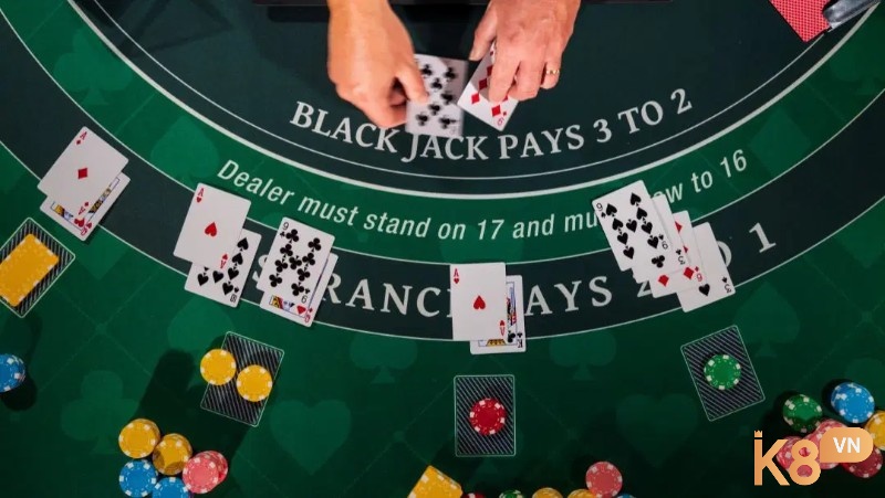 American Blackjack mang lại khả năng kiểm tra Blackjack sớm giúp người chơi tránh được thua lỗ không cần thiết