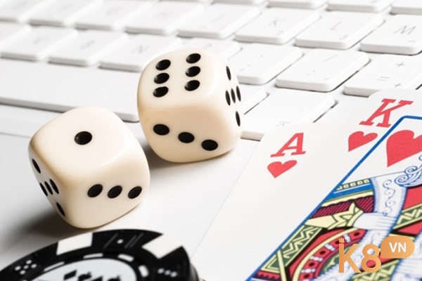 Người chơi tài xỉu cần cảnh giác với phần mềm dự đoán và nhóm kéo Zalo/Telegram vì chúng là chiêu lừa đảo, không thể giúp thắng cược