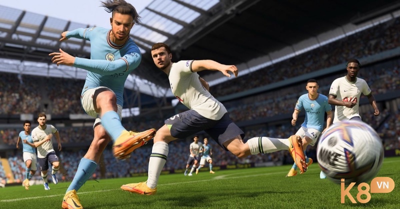 Người chơi tận hưởng những trận đấu kịch tính trong game bóng đá mobile mọi lúc, mọi nơi chỉ với chiếc smartphone