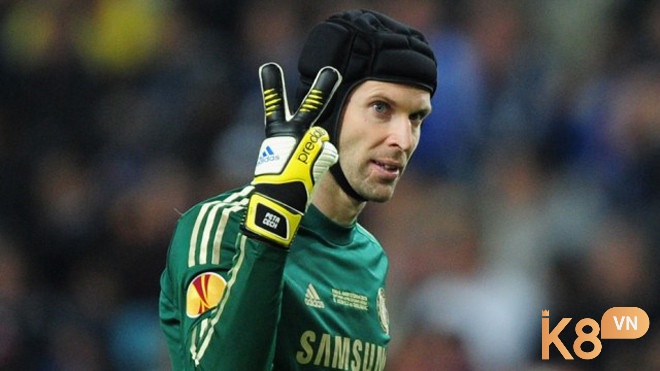 Petr Čech trong top thủ môn hay nhất euro được biết đến với khả năng cản phá đặc biệt tốt trong các tình huống khó và sự ổn định