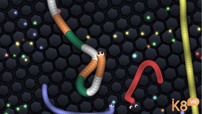 Slither.io ghi điểm nhờ lối chơi dễ hiểu nhưng khó làm chủ, phù hợp cho mọi lứa tuổi